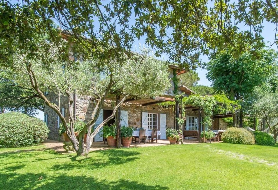 Property building, Spring, Day, Natural landscape, Summer, Garden view, pet friendly
