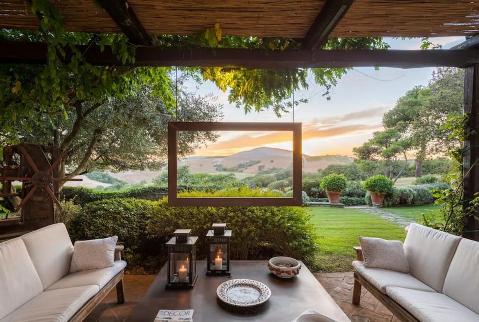 Patio, Spring, Day, Natural landscape, Garden, Seating area, Garden view