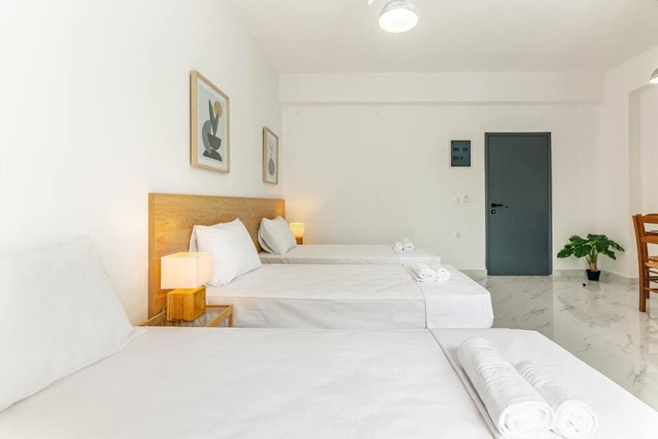 Fysalida's Coastal Gem 5 - Steps Away from the Sea Apartment in Crete