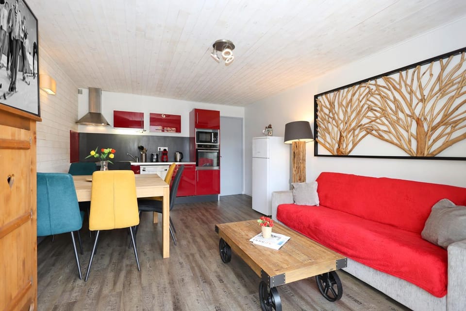 Pied des pistes, balcon avec vue, chic, Cosy et lumineux Apartment in Les Deux Alpes