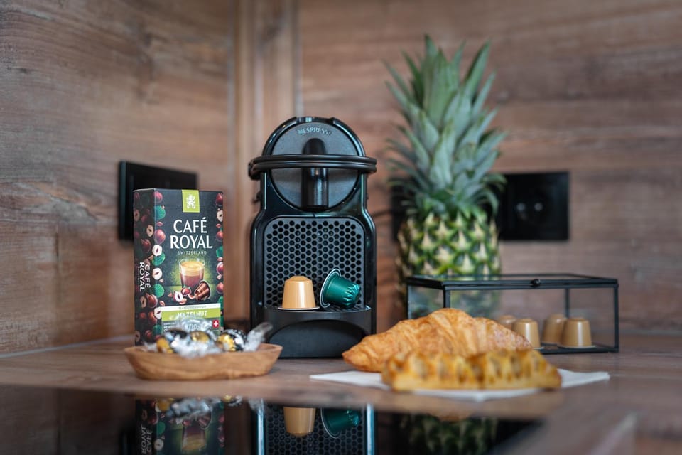 Coffee/tea facilities, Kitchen or kitchenette, kitchen