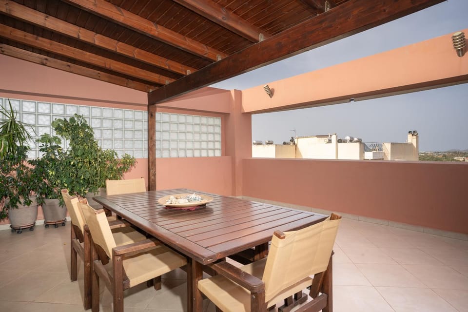 View (from property/room), Balcony/Terrace, Dining area