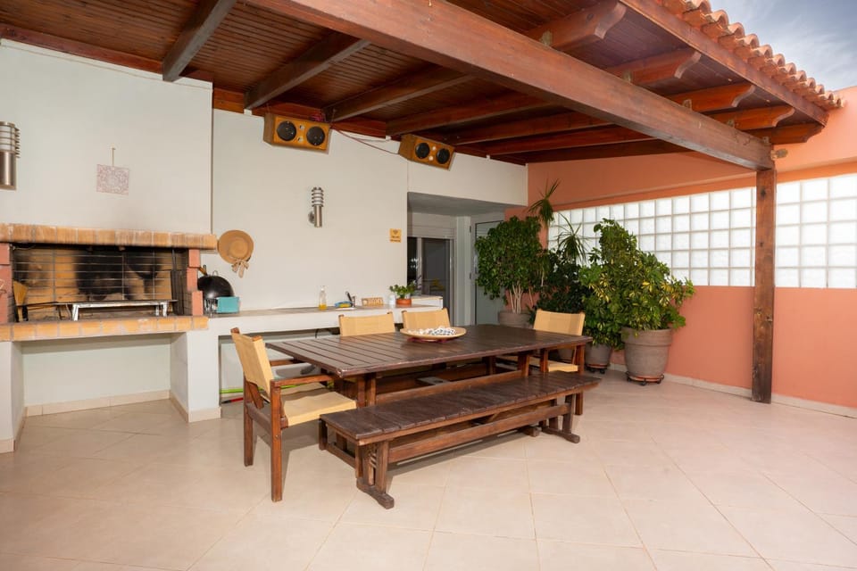 BBQ facilities, Balcony/Terrace, Dining area