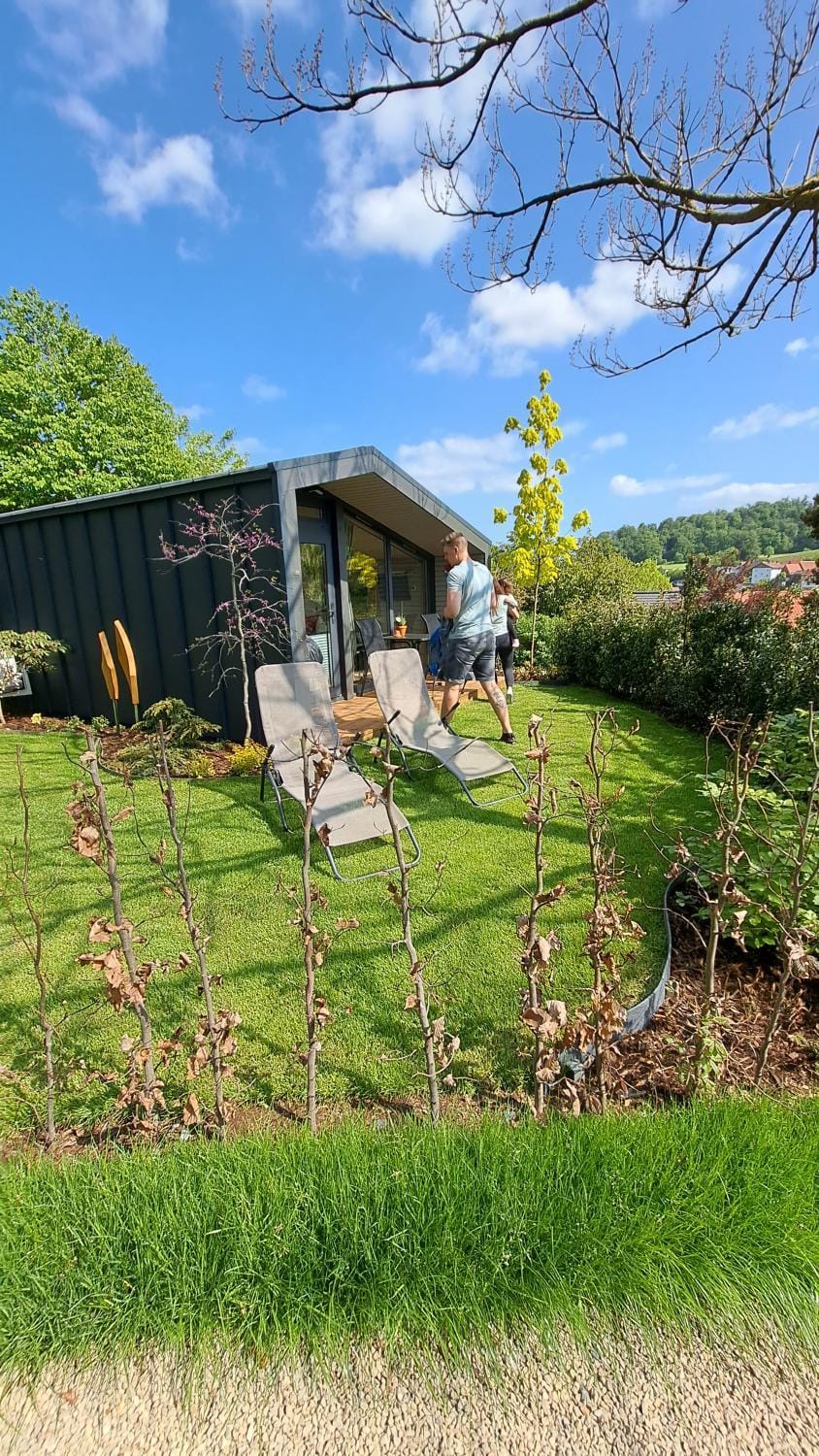 Property building, Spring, Day, Natural landscape, Garden, Garden view