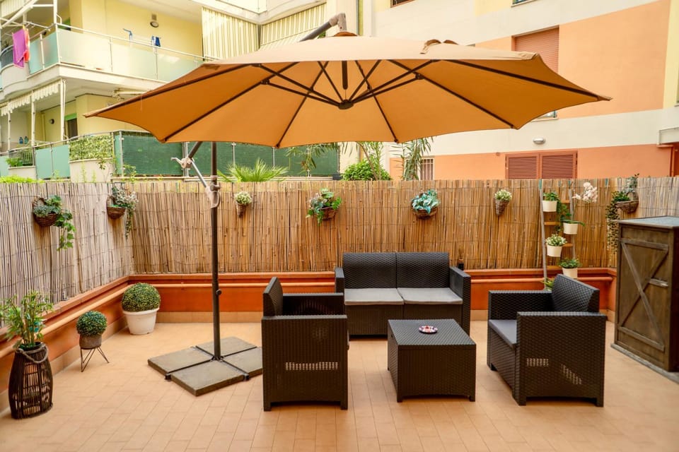 Property building, Patio, Day, Natural landscape, Garden, Garden, Solarium, View (from property/room), Balcony/Terrace, Living room, Seating area, Dining area, Garden view, Garden view, Breakfast, Breakfast, Lunch, Lunch, Time of day, internet, internet, laundry, laundry, laundry, washing machine, washing machine, washing machine