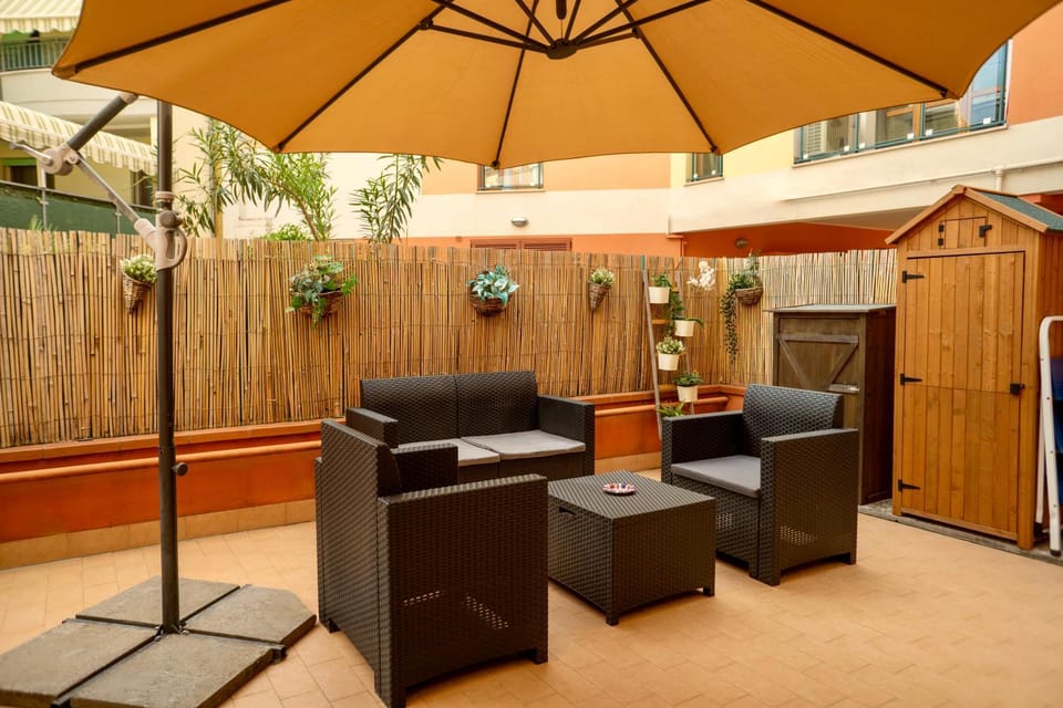 Patio, Patio, Day, Garden, Garden, Solarium, Living room, Seating area, Floor plan, Dining area, Garden view, Garden view, Breakfast, Breakfast, Lunch, Lunch, laundry, laundry, laundry, washing machine, washing machine, washing machine