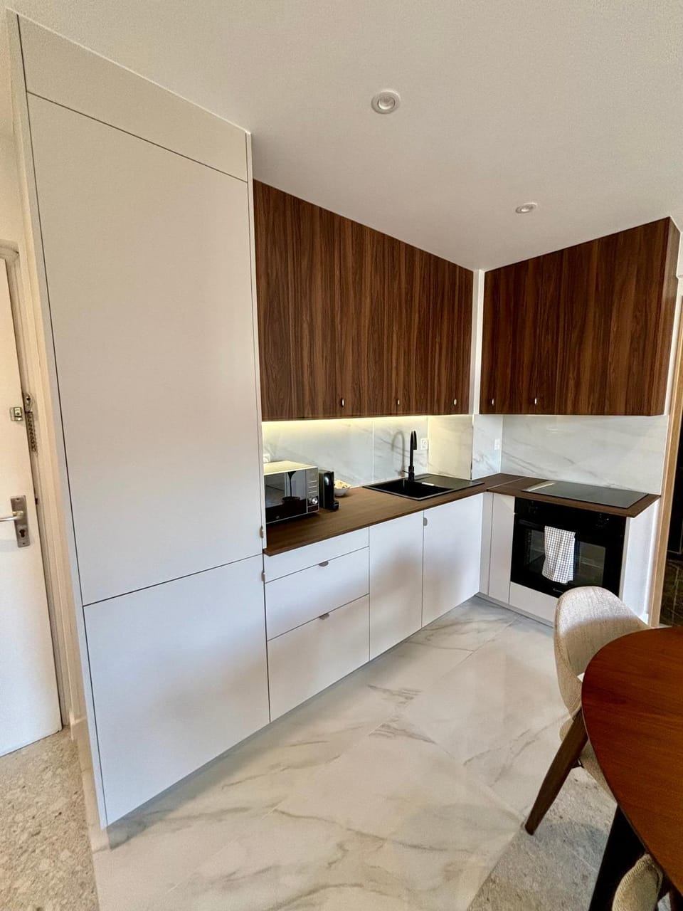 Kitchen or kitchenette, pet friendly, stove