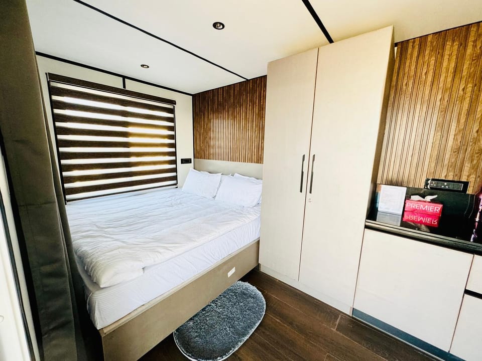 Bed, Bedroom, wardrobe