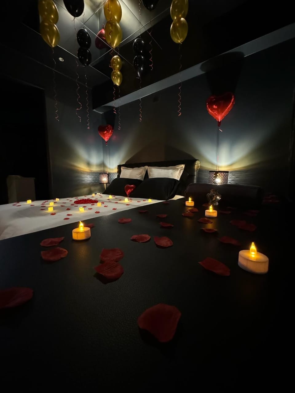 Love Room Chic Lescapade à Cherbourg Apartment in Normandy