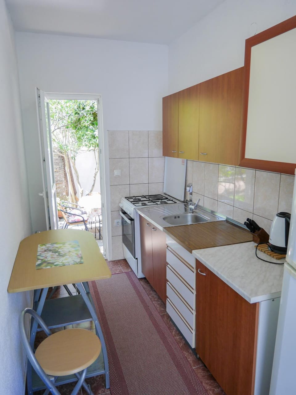 Kitchen or kitchenette, Dining area, pet friendly