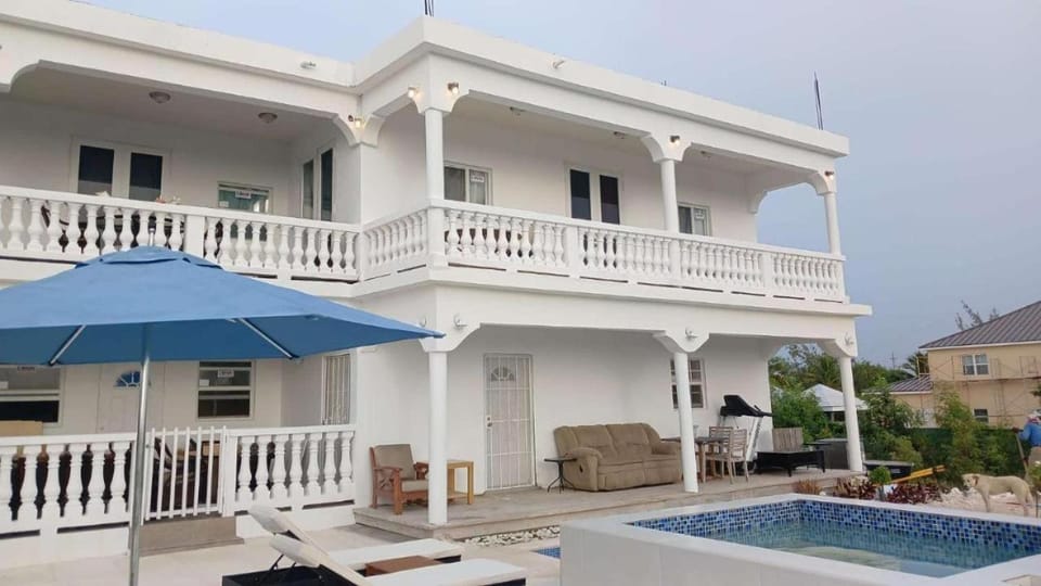 New condo with sea view 1 Villa in Wheeland Settlement