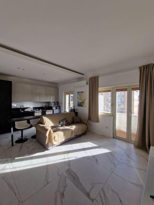 Kitchen or kitchenette, Living room, Photo of the whole room