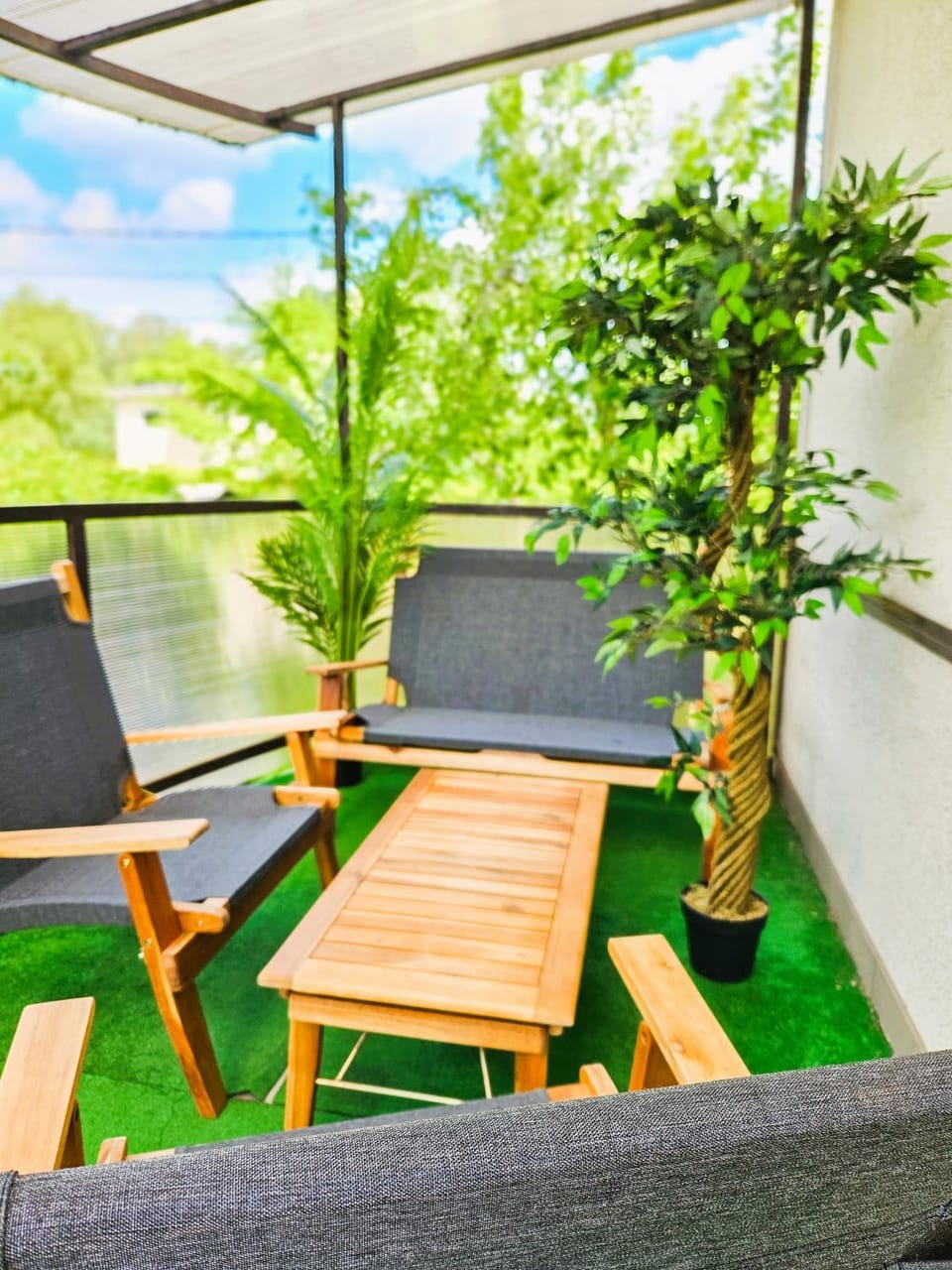 Cofy Rentals - quiet location, air-conditioning, free parking, 24-7 check-in-out with prepaid nighttime check-in, early check-in, late check-out! Apartment in Tallinn