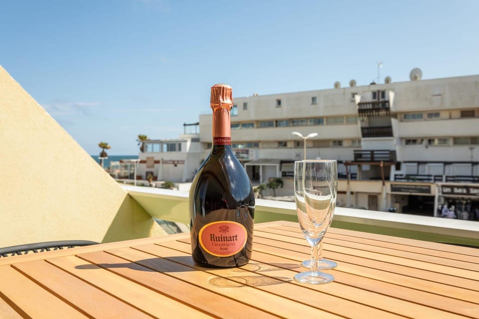 Addict Heliopolis Luxury and Sensual Apartment Apartment in Agde