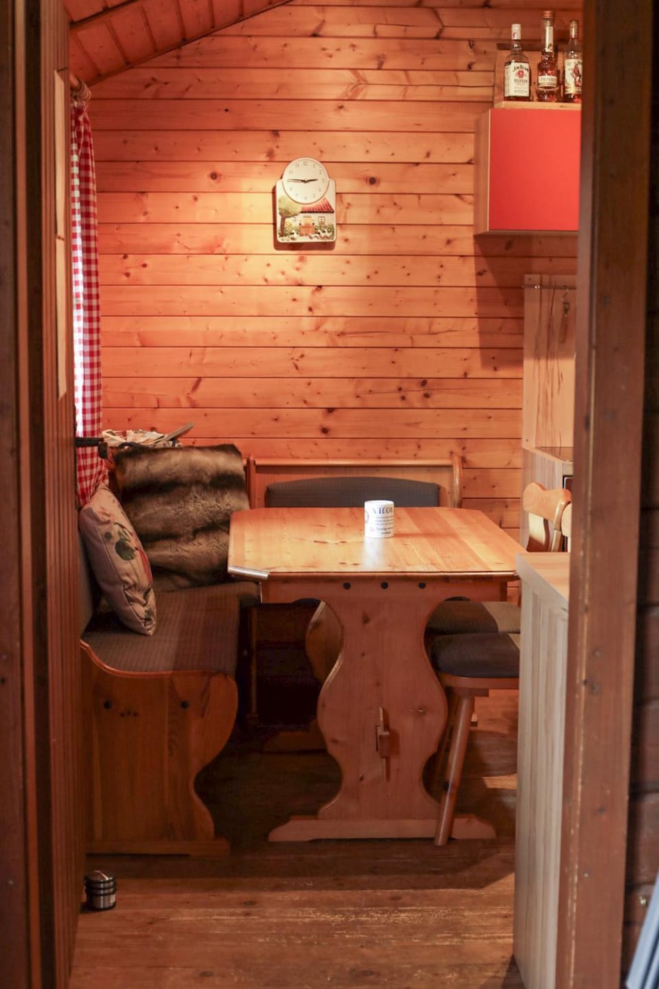 Dining area, kitchen