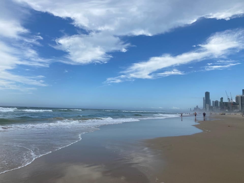 Family Ocean View Studio Free Wi-Fi Apartment in Surfers Paradise Boulevard