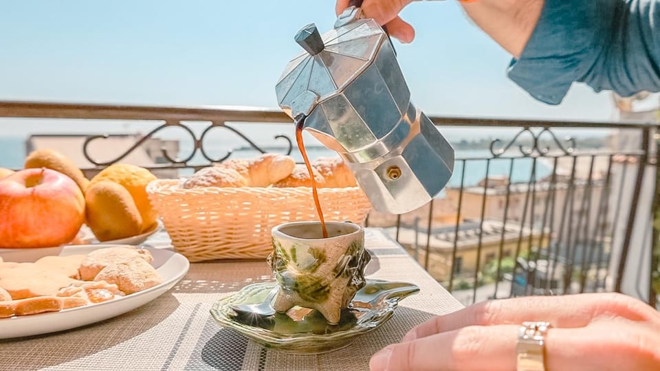 Balcony/Terrace, Food and drinks, Sea view