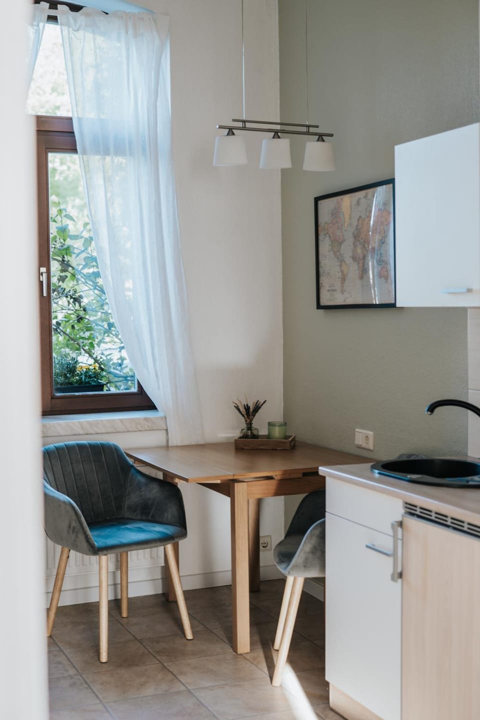 Kitchen or kitchenette