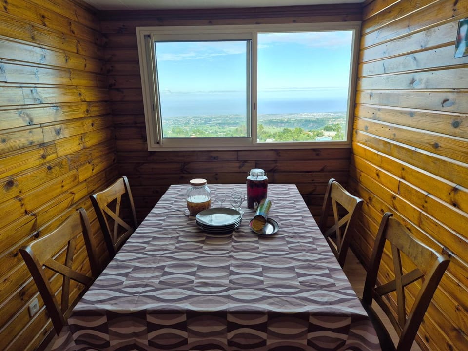 Natural landscape, Dining area, City view, Mountain view, Sea view
