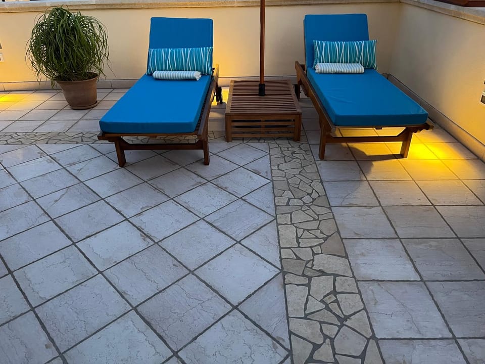 sunbed