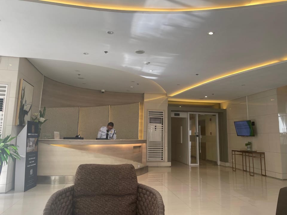 Grace Residences Condo 1 BR Poolview near McKinley BGC Apartment hotel in Makati