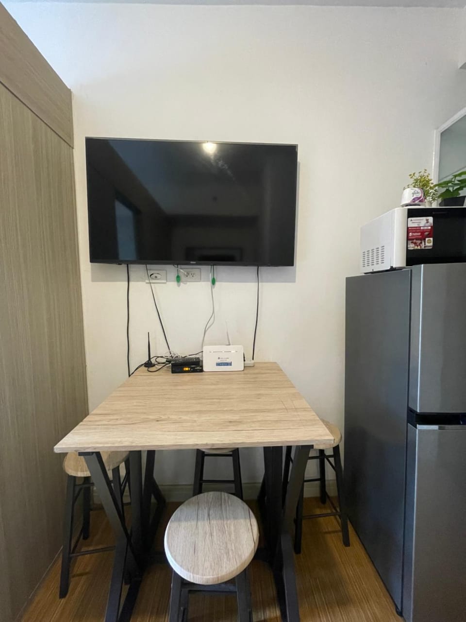 Grace Residences Condo 1 BR Poolview near McKinley BGC Apartment hotel in Makati