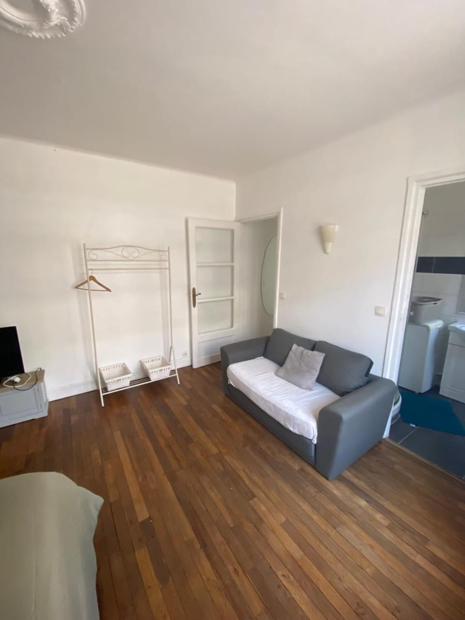 TV and multimedia, Photo of the whole room, Seating area, wardrobe