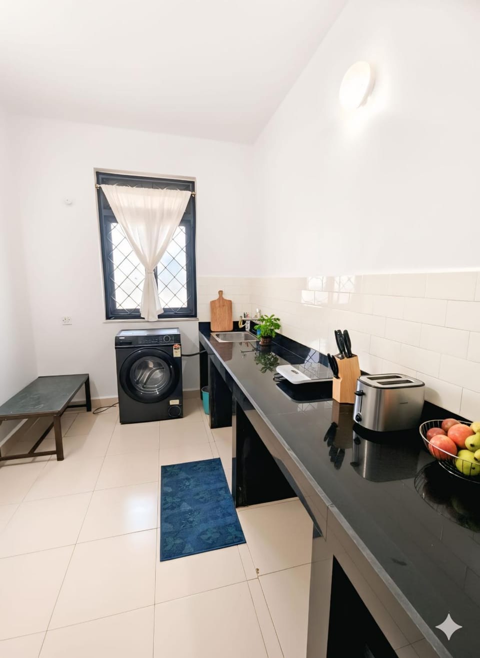 Kitchen or kitchenette, Food and drinks
