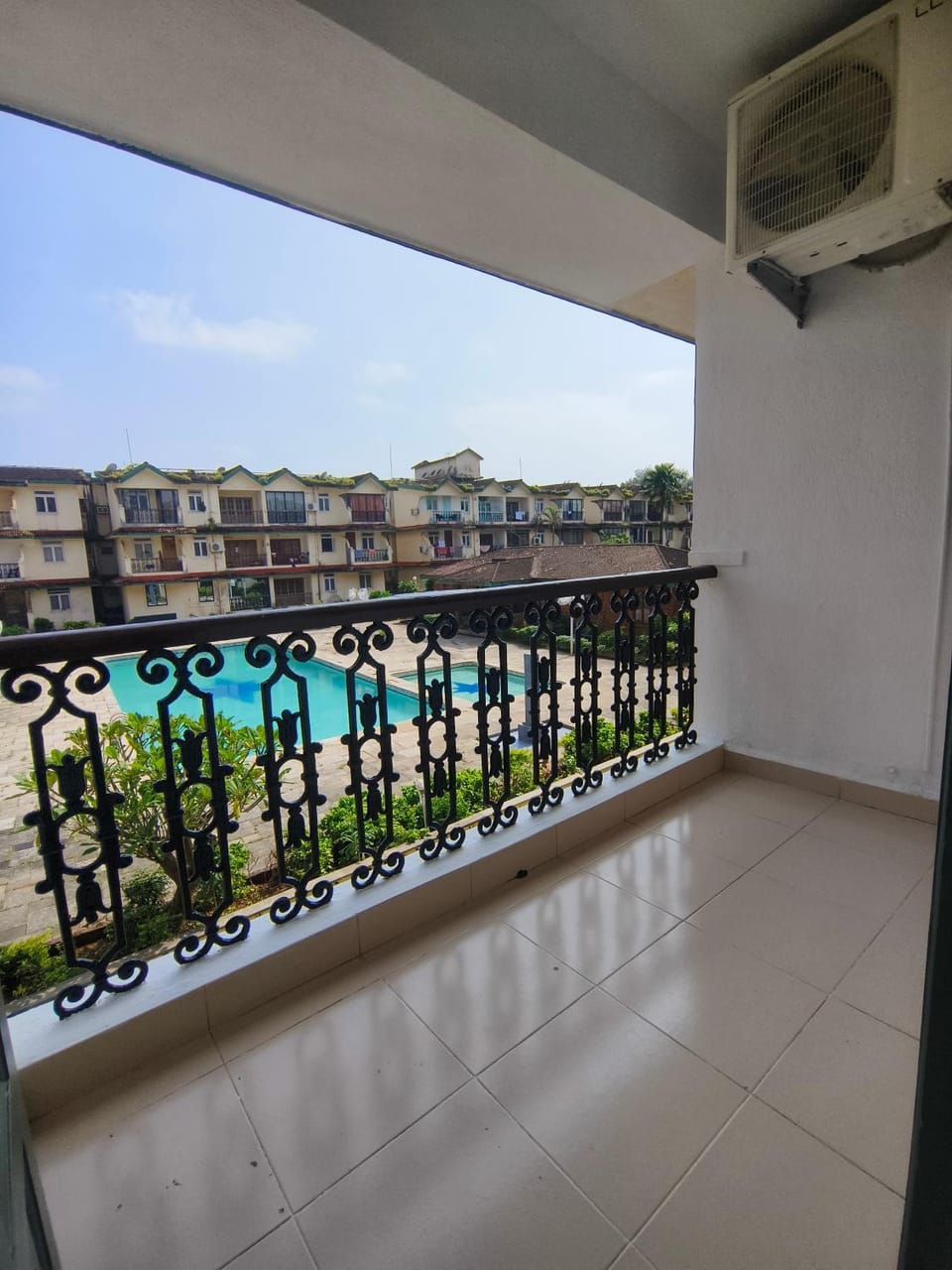 Day, Pool view, Swimming pool, air conditioner