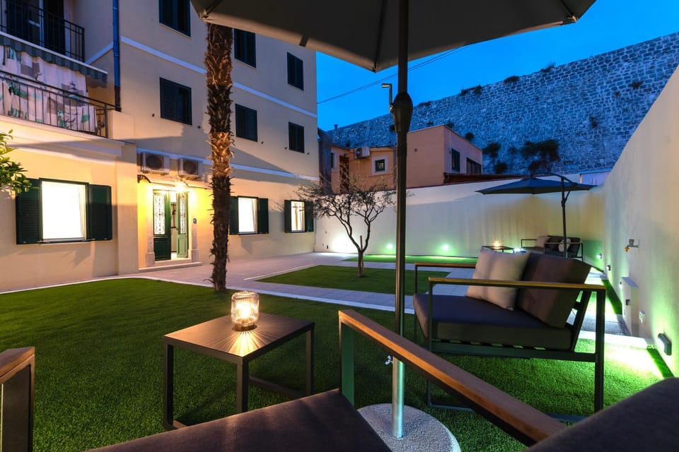 Patio, Garden