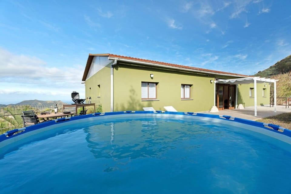 Property building, BBQ facilities, Other, Swimming pool, furniture