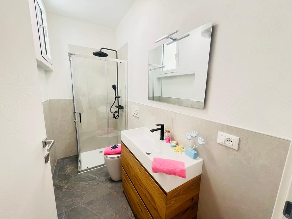 Shower, Bathroom
