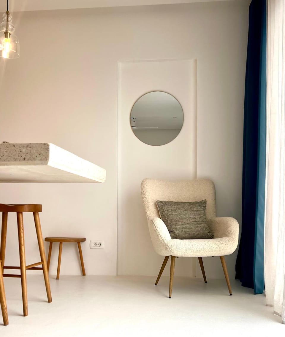 Sol MELBA Boutique Studios - Maslinica Apartment in Split-Dalmatia County