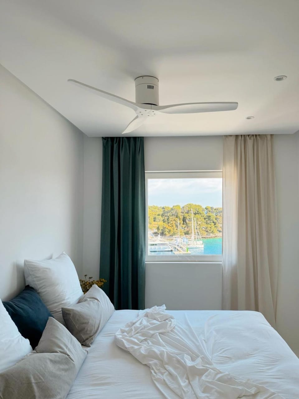 Sol MELBA Boutique Studios - Maslinica Apartment in Split-Dalmatia County