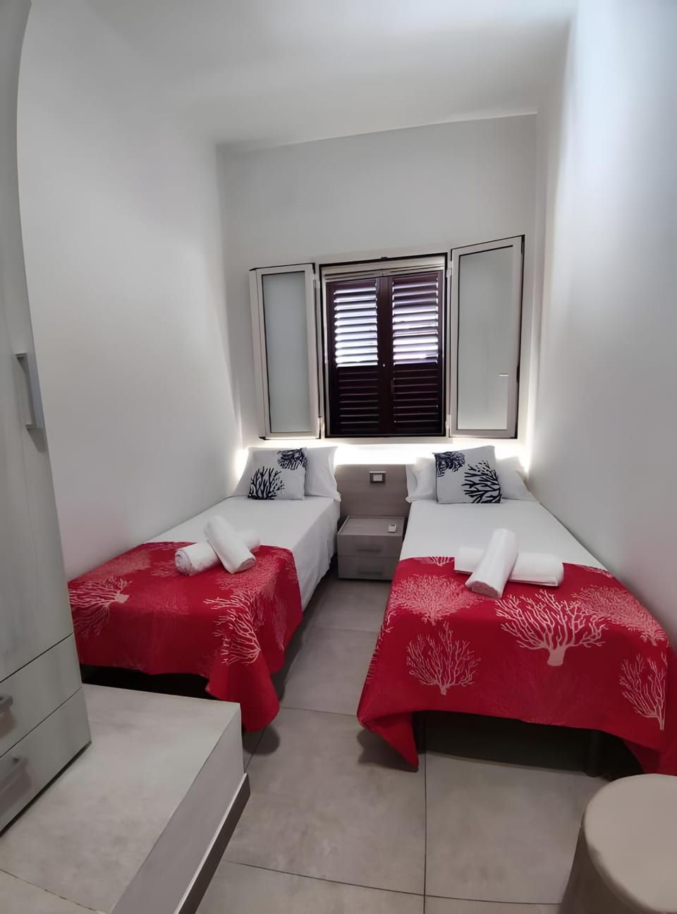 Property building, Living room, Bedroom