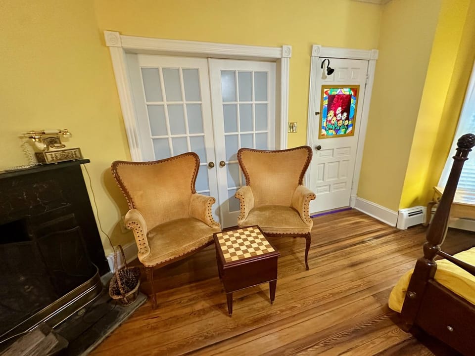 Seating area