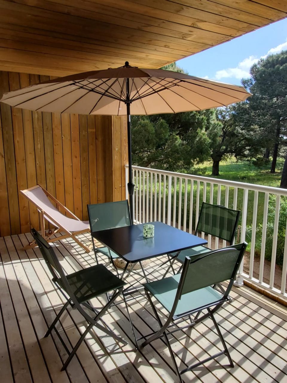 View (from property/room), Balcony/Terrace, Dining area