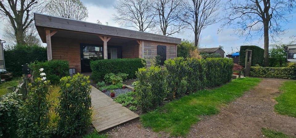 Ben's Cabine - De Hollandse Boerderij Cabin in South Holland (province)