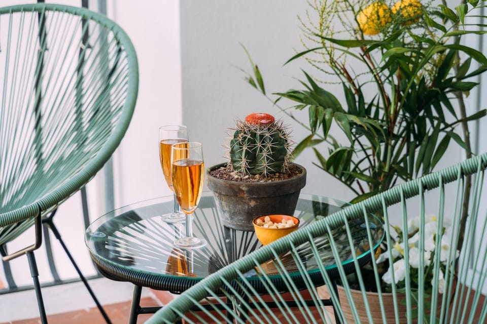 Balcony/Terrace, hair dresser