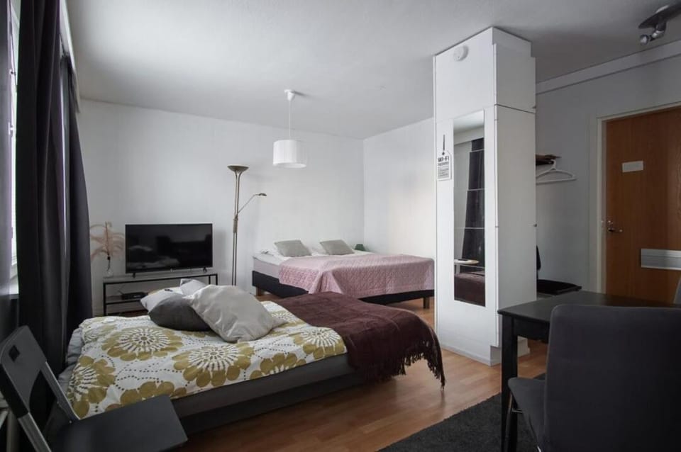 Railway&bus station studio Apartment in Finland