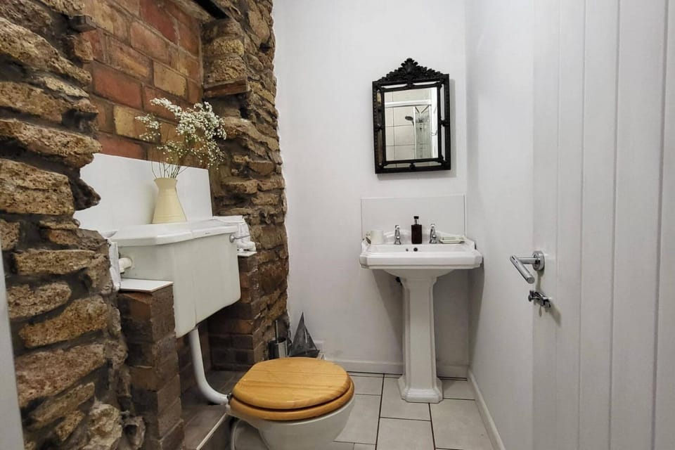 Toilet, Bathroom