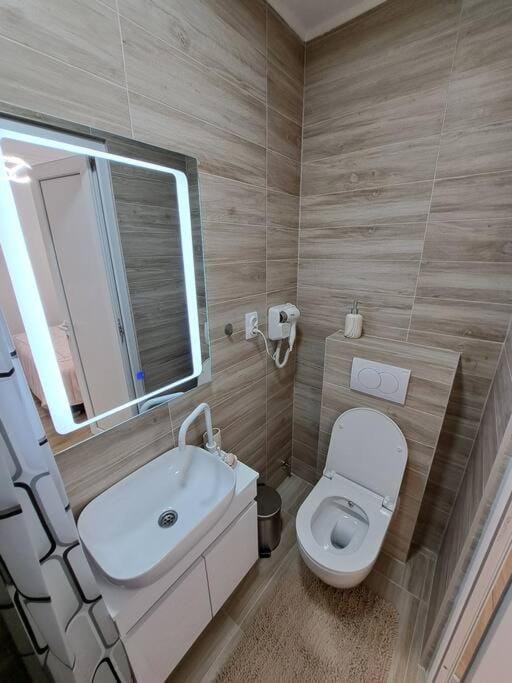 Shower, Toilet, Bathroom
