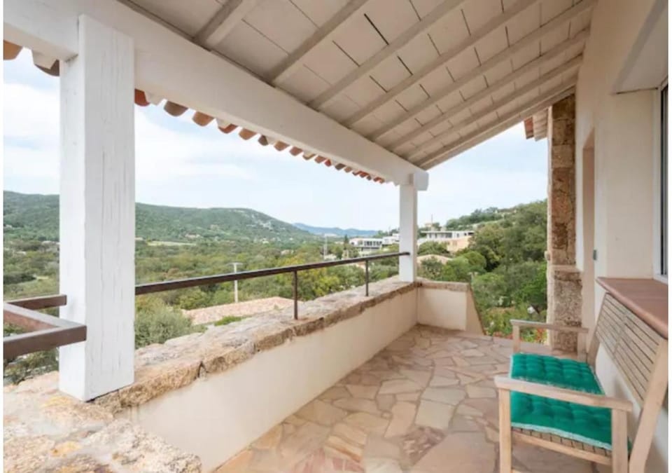 VILLA MYRTE A CIRINDINU Villa in Zonza