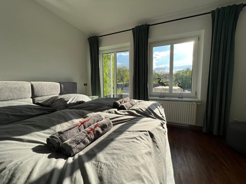 Bed, Bedroom