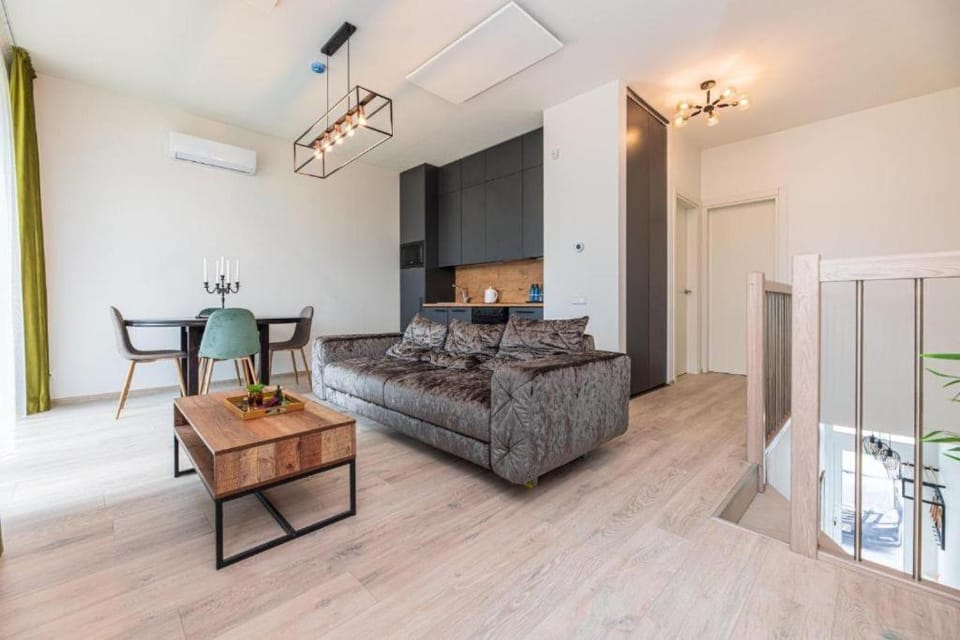 Living room, Photo of the whole room, Seating area, air conditioner