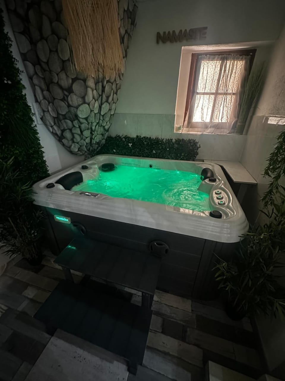 Maison familiale à 2 min à pied de l'Institut A Armand Calme Jeux babyfoot Jacuzzi Proche Mer House in Occitanie