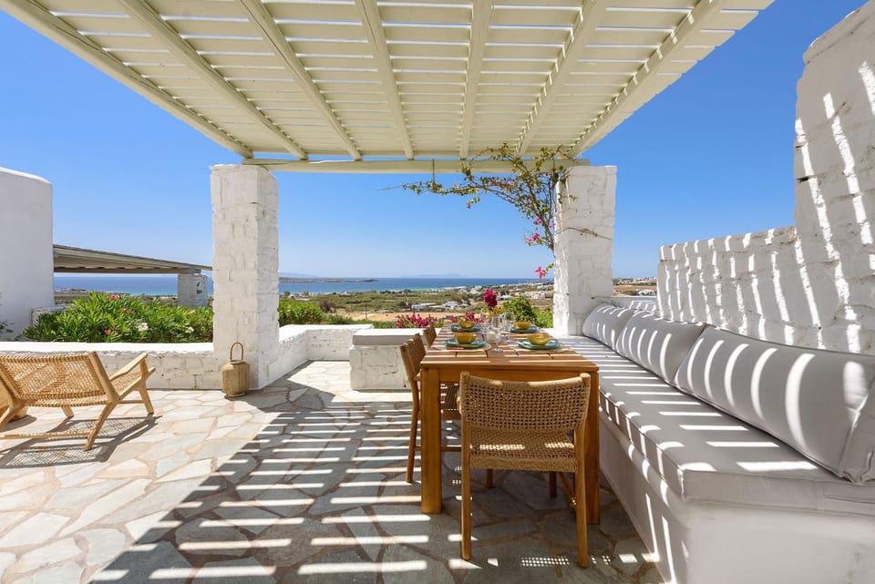 View (from property/room), Balcony/Terrace, Seating area, Dining area, Sea view