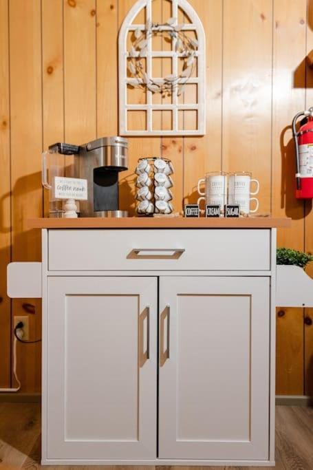 Coffee/tea facilities, Kitchen or kitchenette, Food and drinks