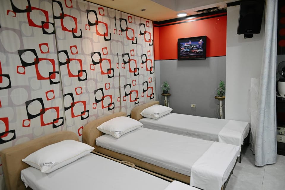 Bed, Photo of the whole room