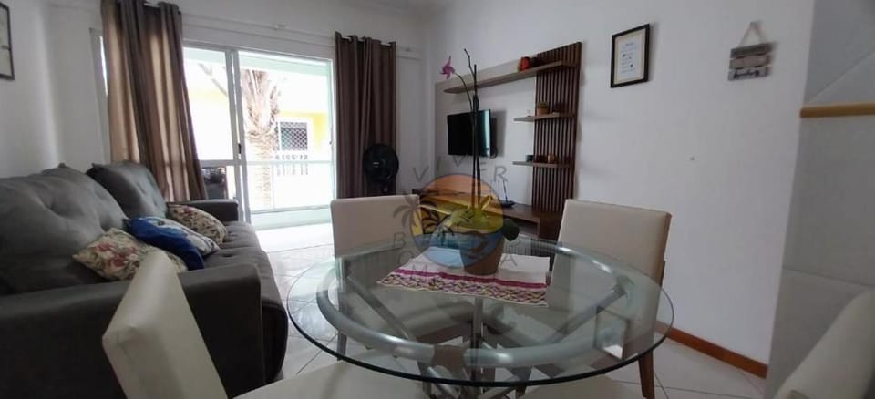 Apartamento no centro da praia com piscina - AP 80 Apartment in Bombinhas